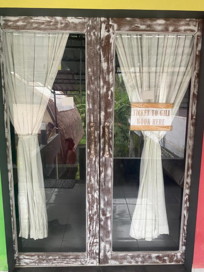 Paca'S Reggae Bar & Hostel Ambat Екстериор снимка
